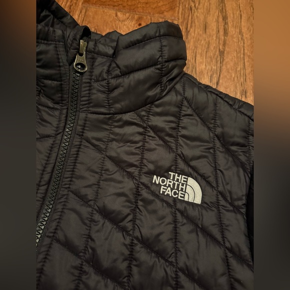 North face thermoball boys large (14/16) black jacket - Picture 6 of 12